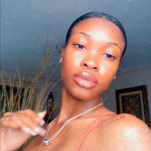 Meet your Posher, Zaria